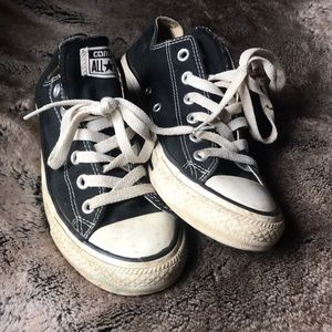 Low Rise Black Converse